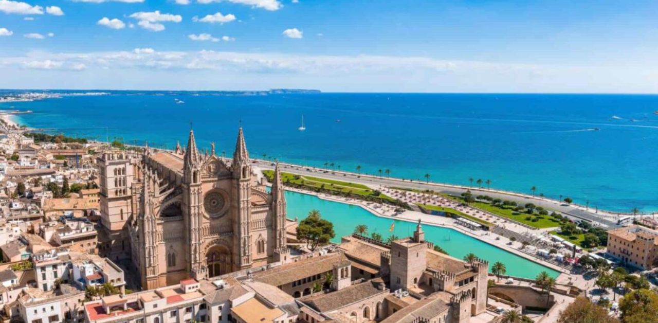 Monarch Air Palma de Mallorca Office in Spain